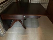 mesa de sala dobrável com gaveta, estilo holandês
