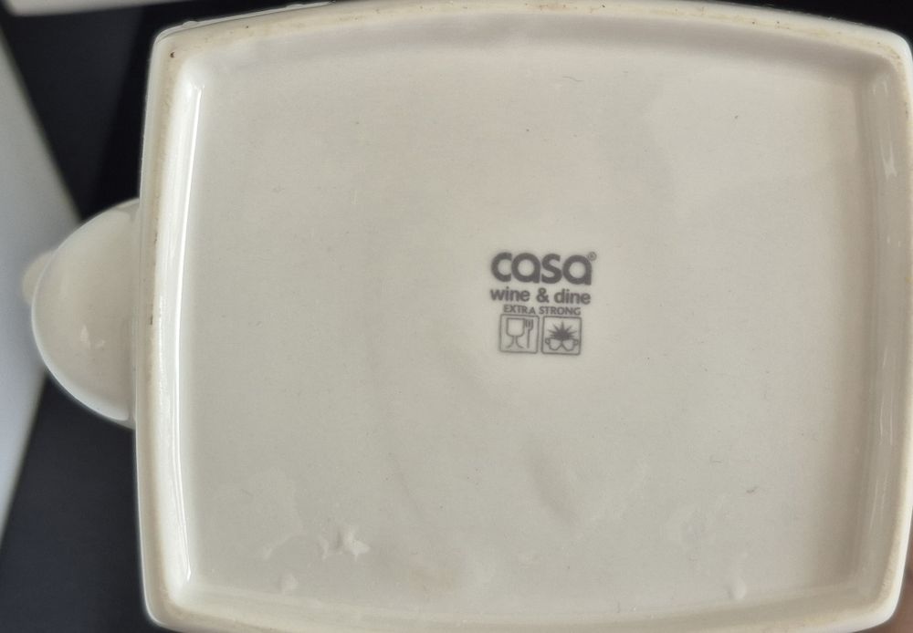 Bule branco marca CASA