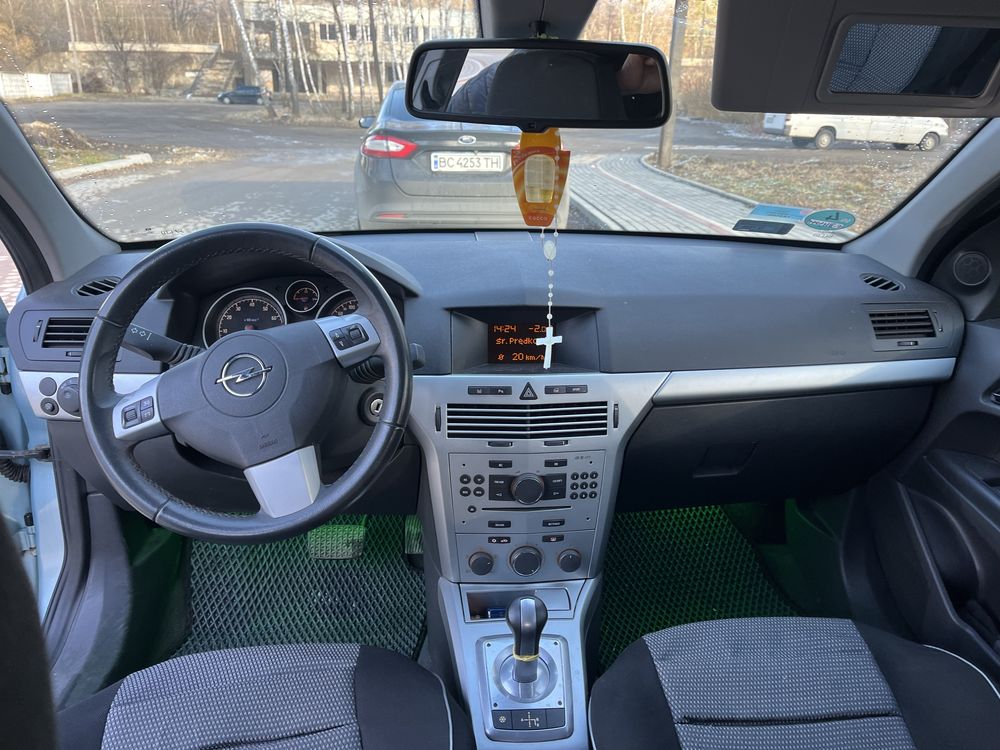 Opel Astra,2009,1,6,АКП