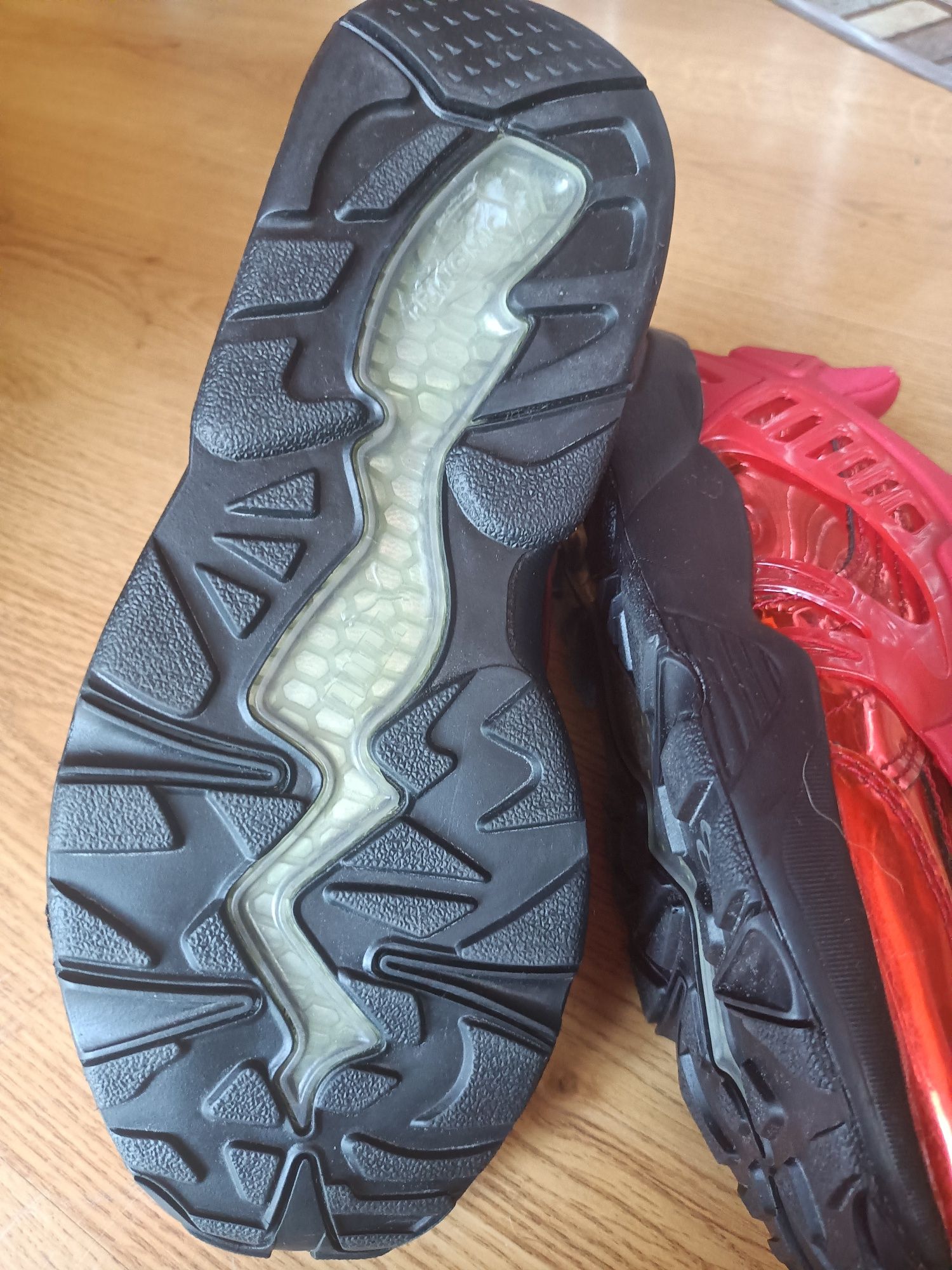 Oryginalne nowe buty sportowe  Puma -TRINOMIC