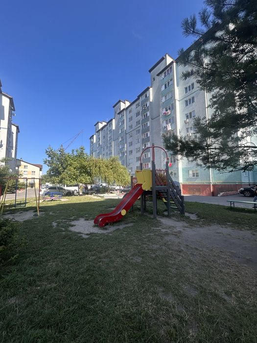 Продаж дворівневої квартири на вулиці Крайня