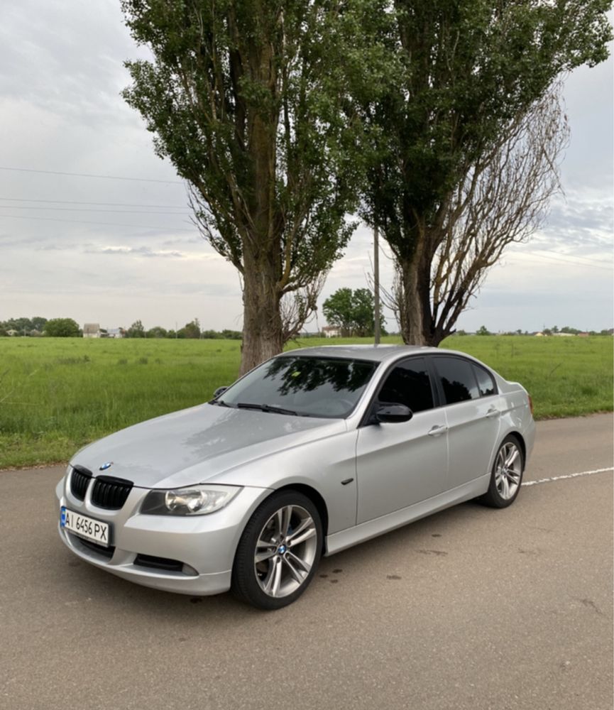 BMW E90 2006 р. 2.0 бензин