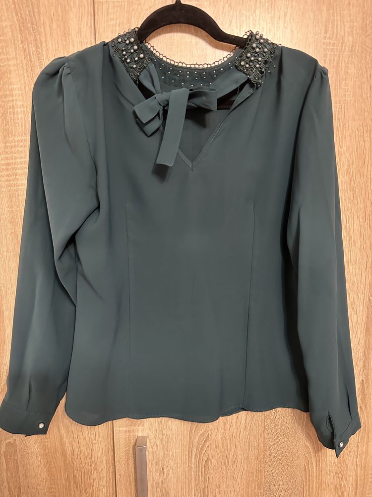 Блуза темно-зеленого кольору