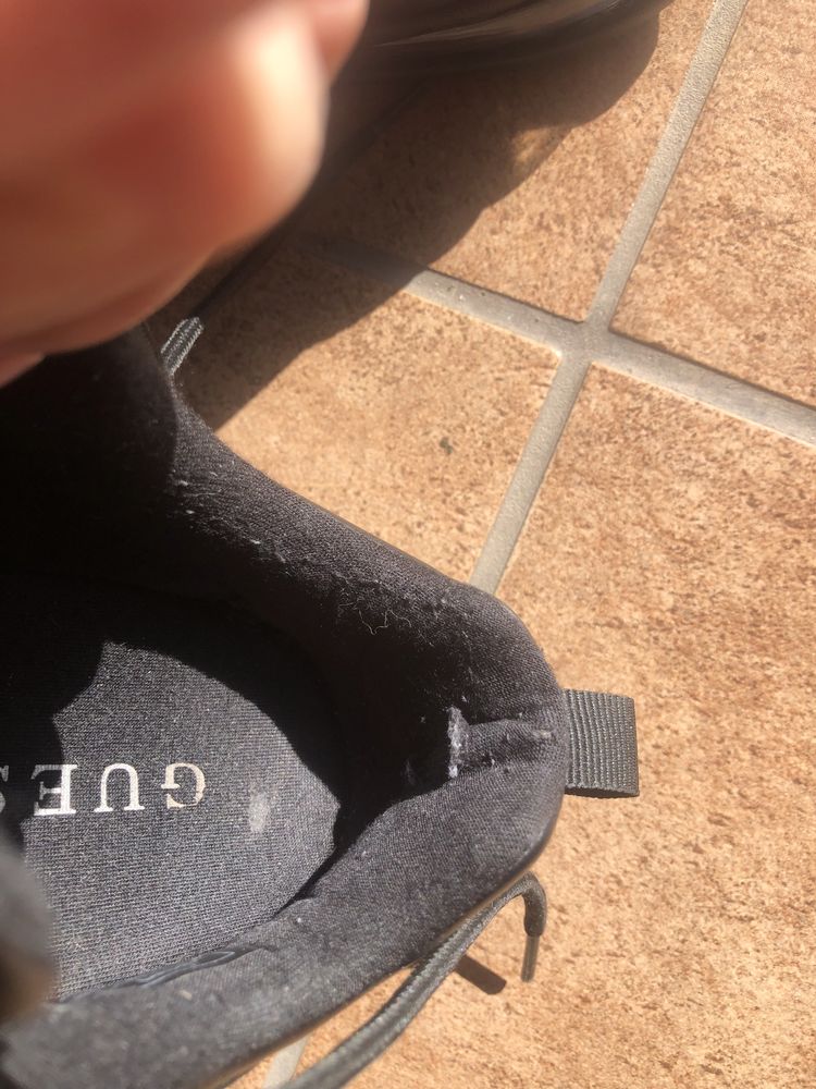 Sneakersy czarne Guess oryginalne 38
