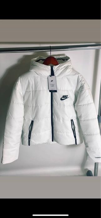 Новий пуховик Nike Sportswear Therma-Fit Repel