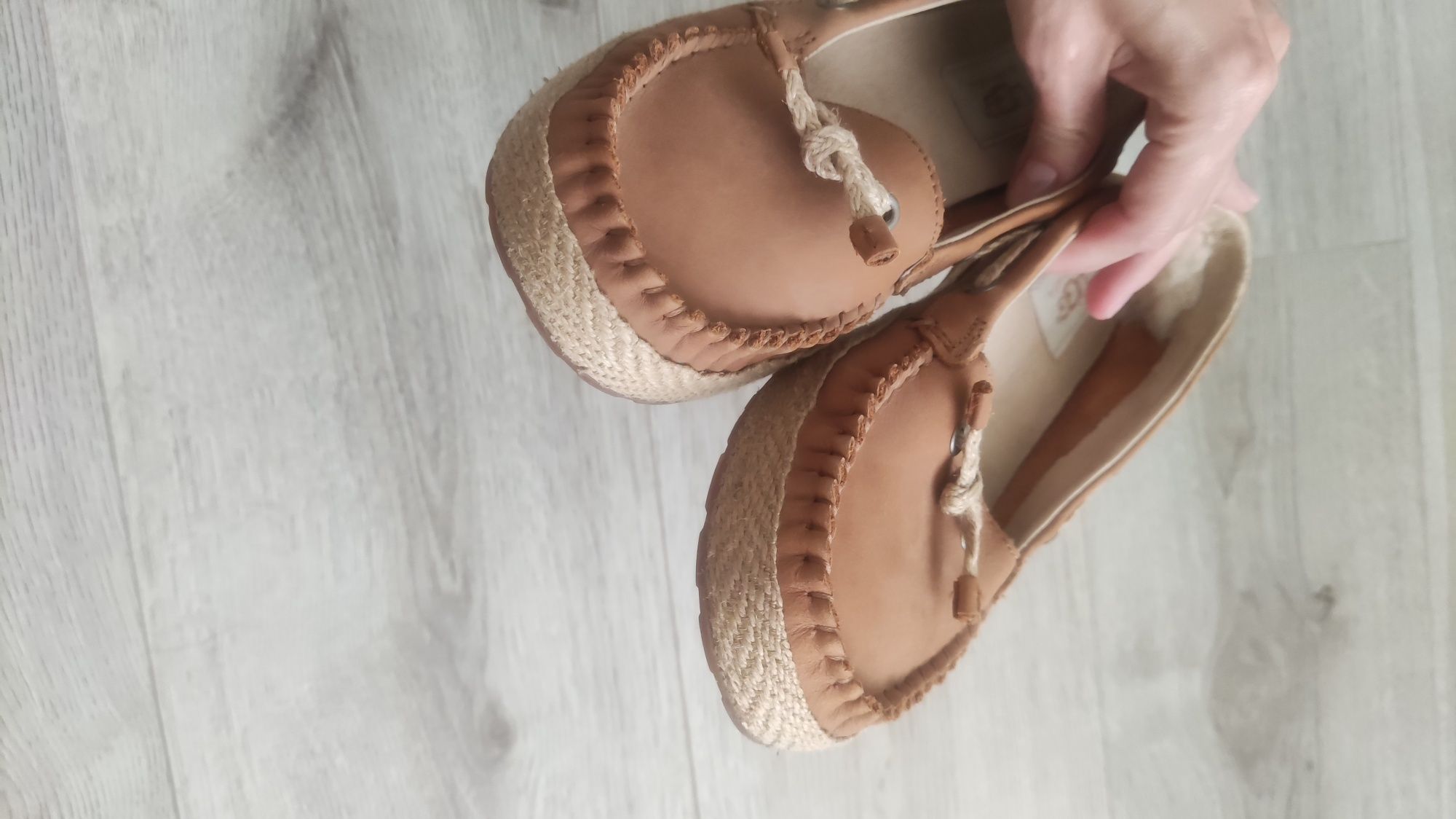 Ugg Угги кожаные мокасины, кожаные топсайдеры, балетки кожа р. 36, 37