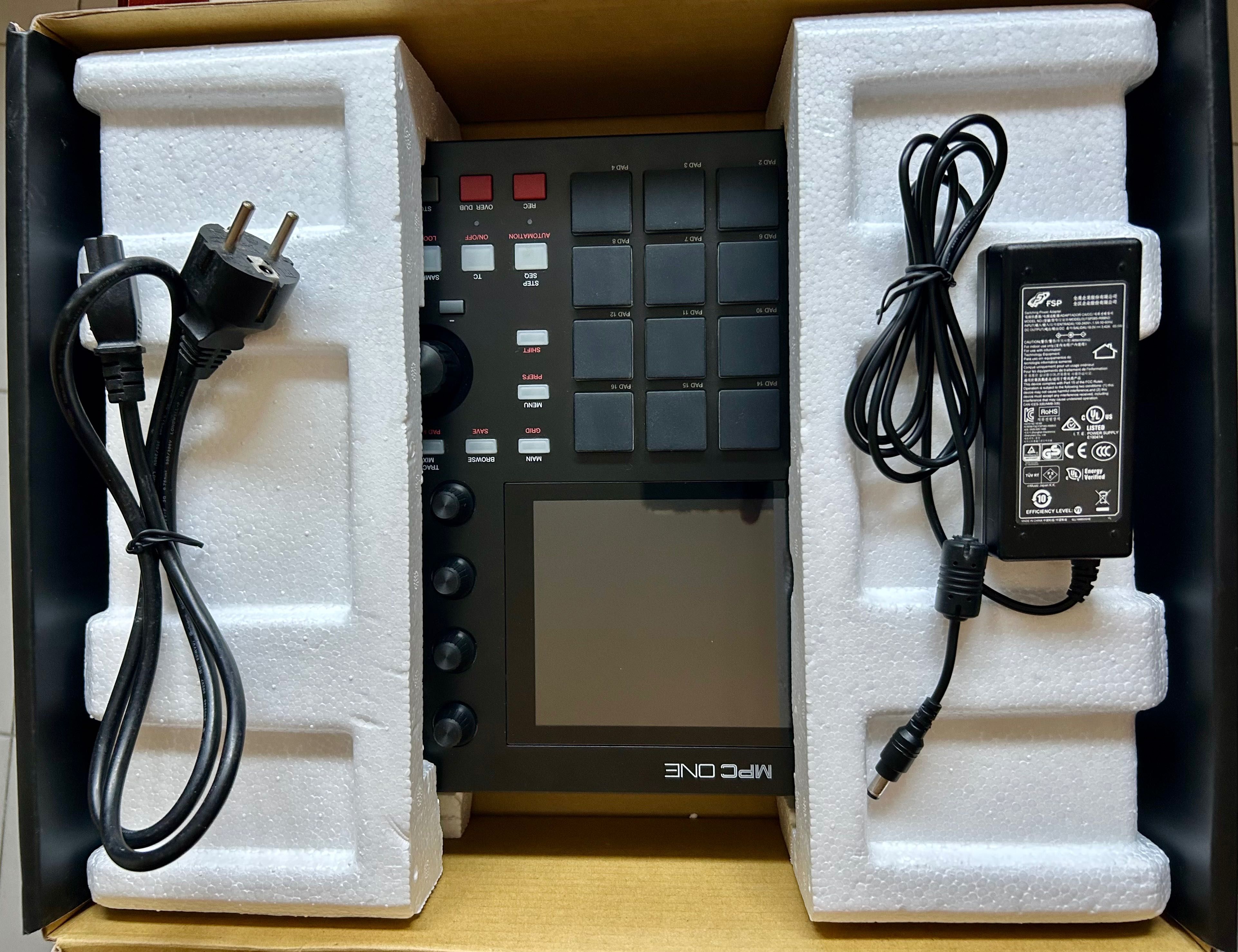 AKAI MPC One como novo