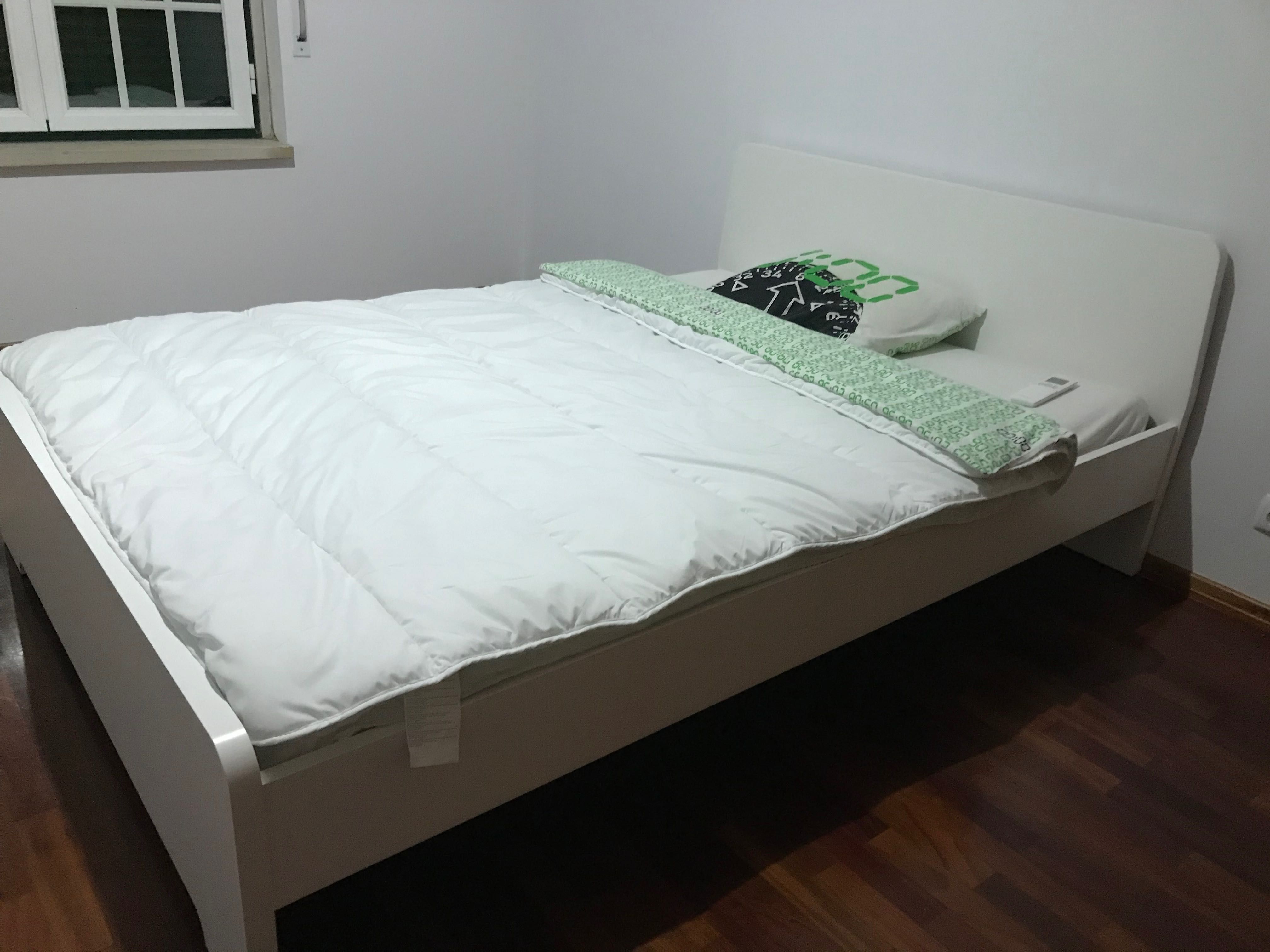 Cama de solteiro (corpo e meio) classica, moderna e atemporal