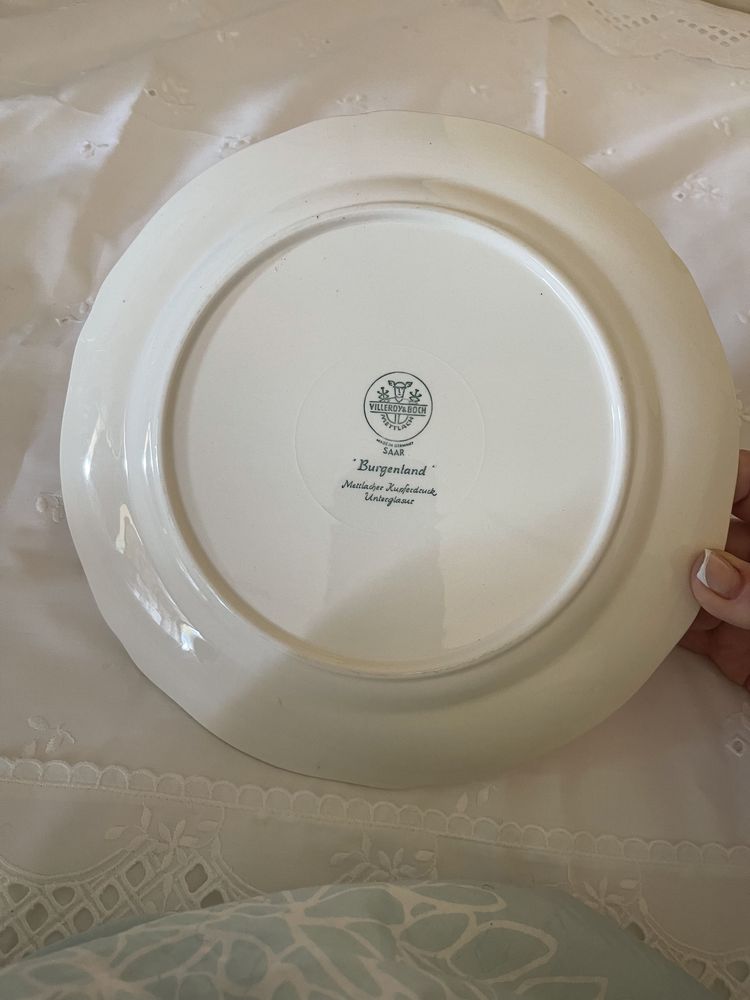 Тарілки Burgenland червоний Villeroy Boch