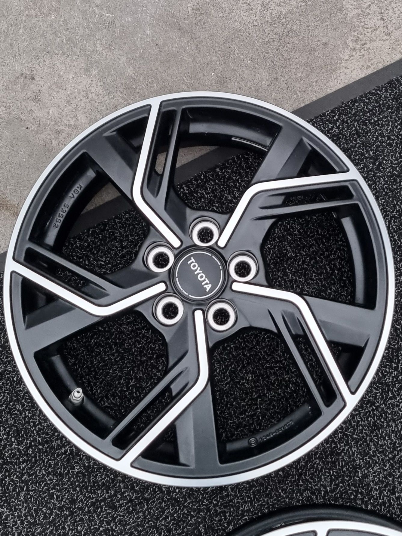 Felgi Alu z czujnikami 16" Toyota Yaris IV 4 5x100 SuperStan