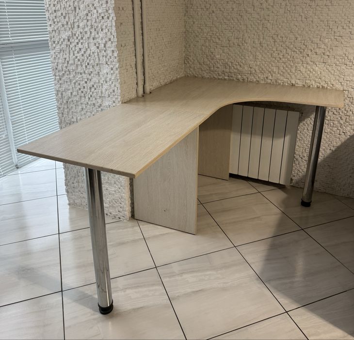 Розкладний стіл письмовий