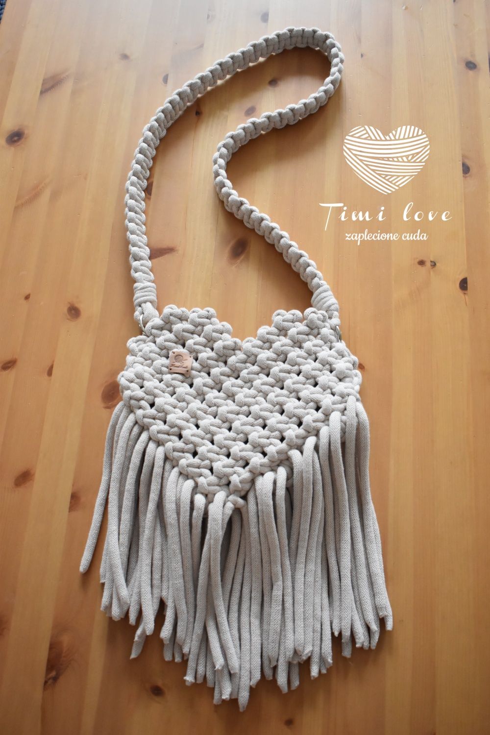 Torebka w kształcie serca handmade ze sznurka makrama