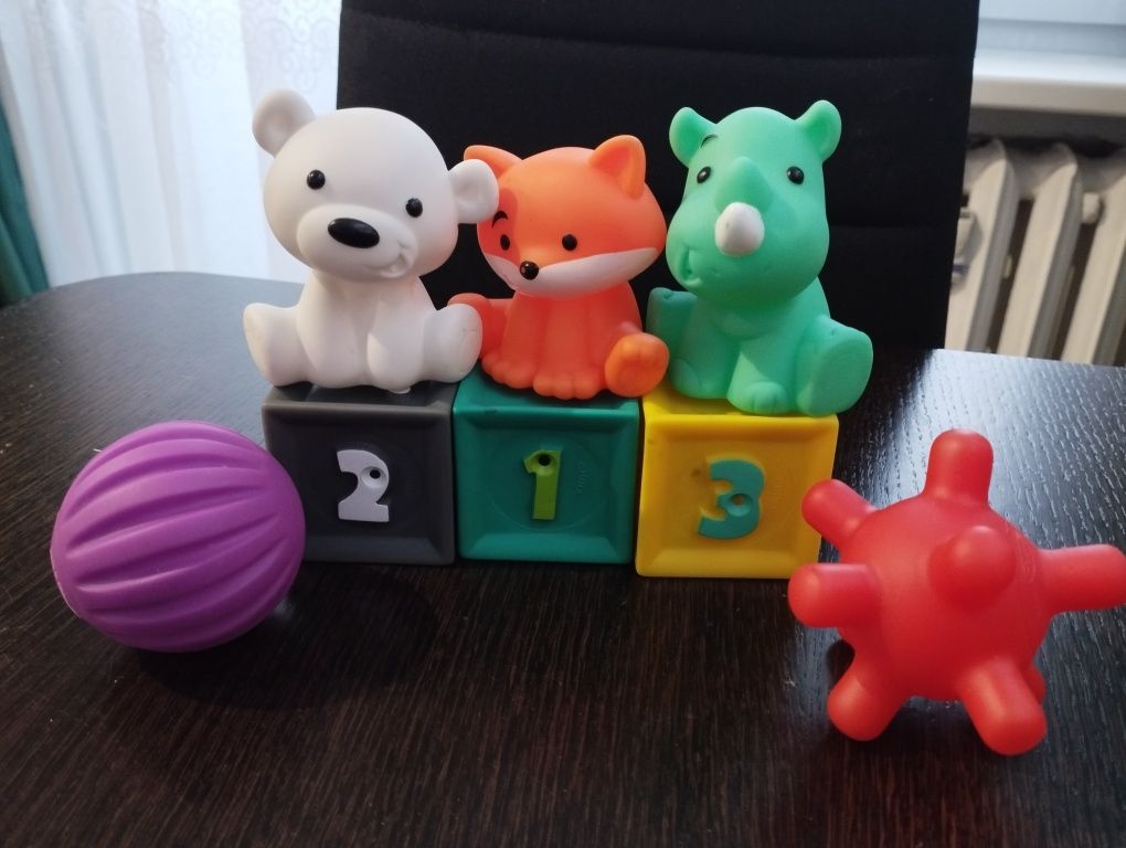 Zestaw zabawek sensorycznych Infantino Tub O'Toys