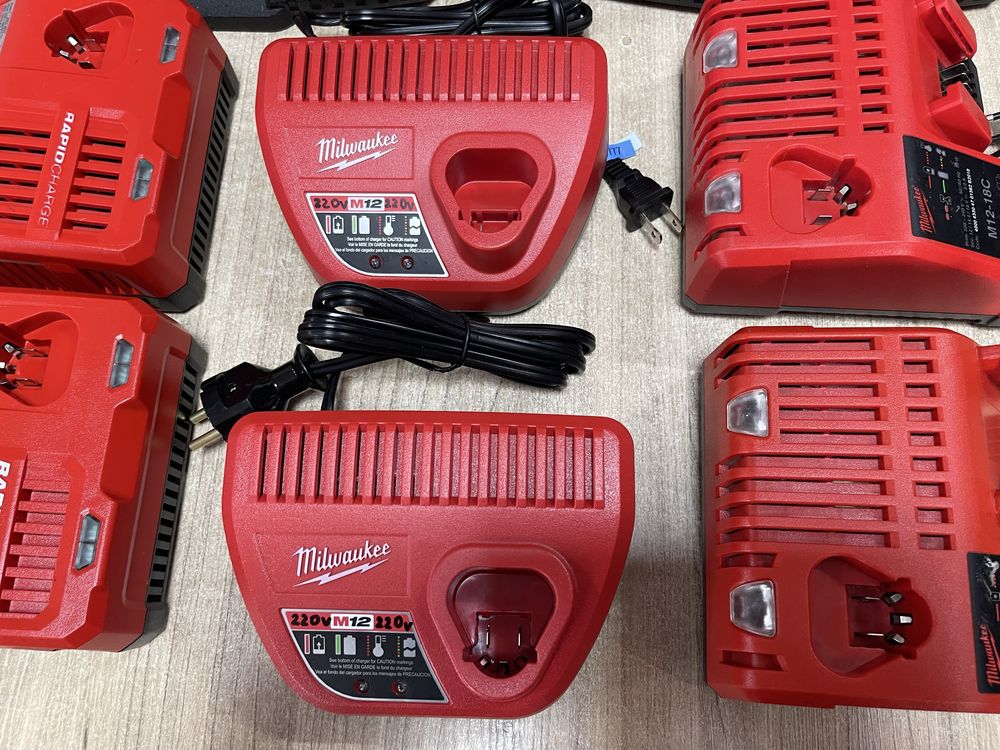 Milwaukee M18  зарядні пристрої Мілвокі