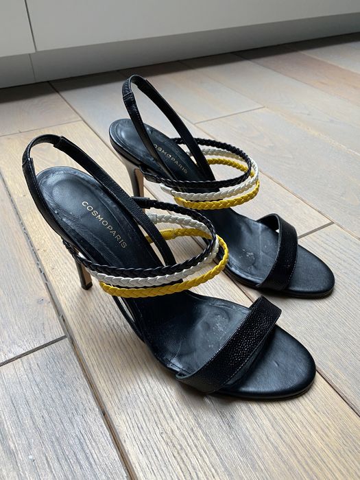 Czarne buty na obcasie Cosmoparis