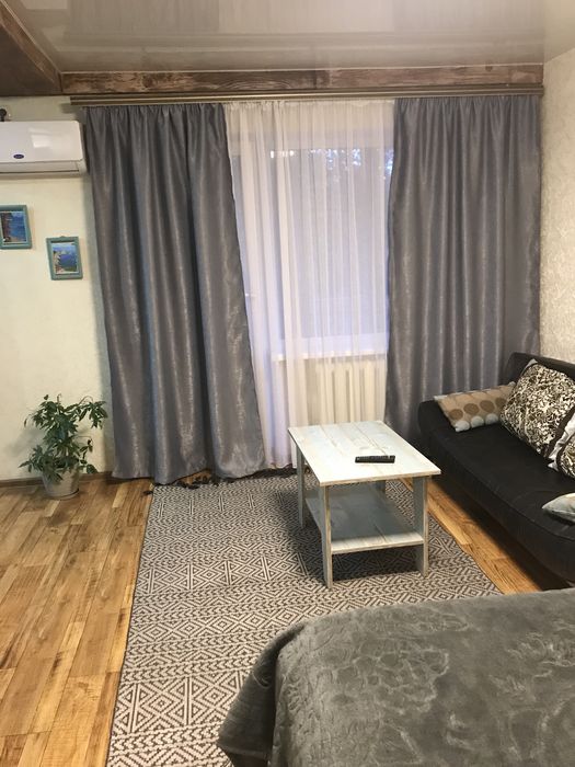 Квартира посуиочно, проспект, центр, документы