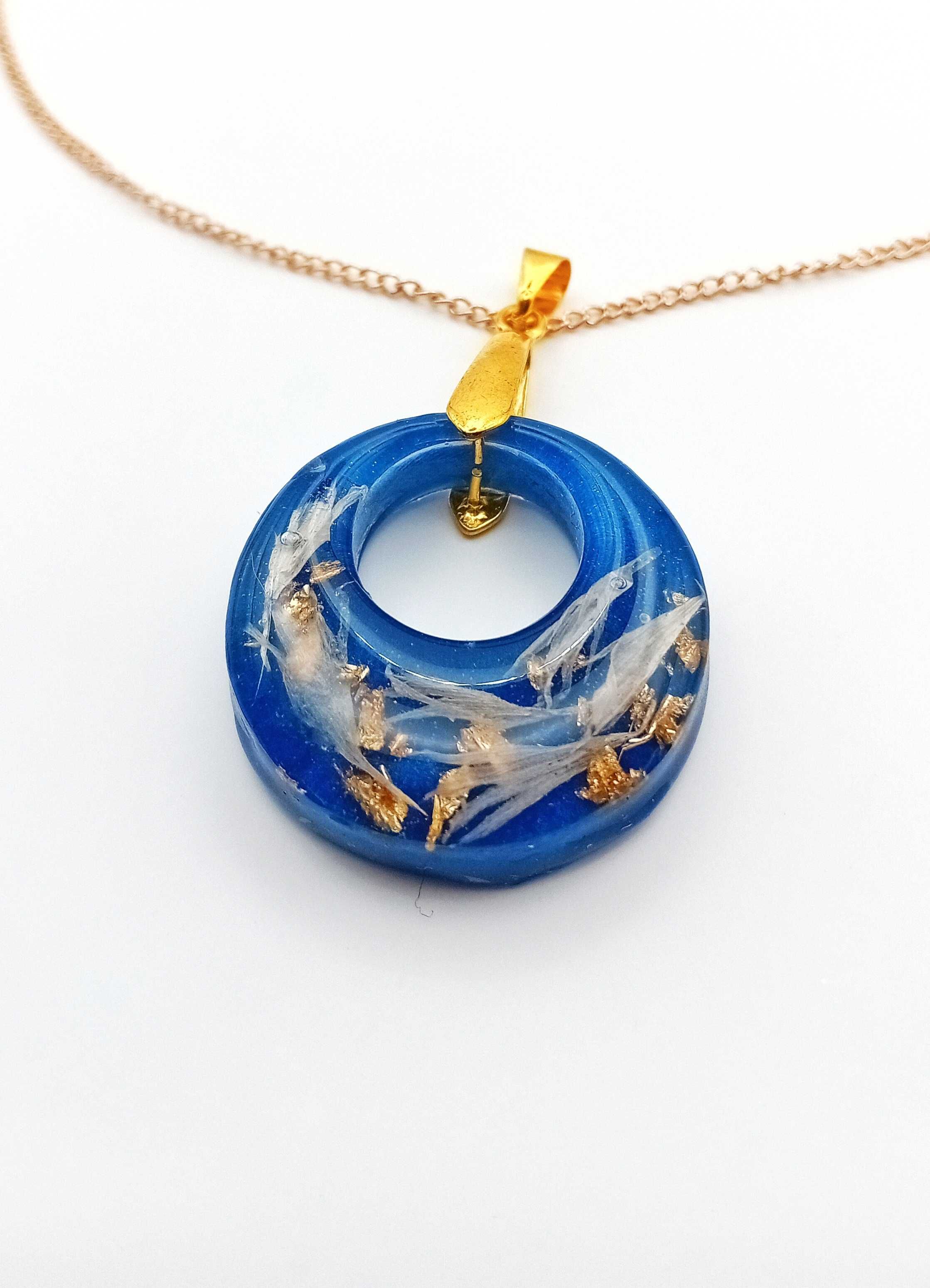 Okrągły Wisior z Żywicy z Suszonym Chabrem - Handmade