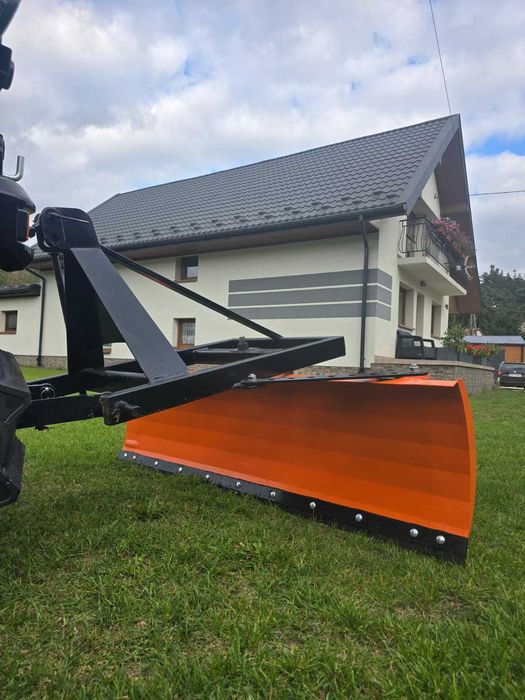 Pług do śniegu na Tuz tył ciągnika obracana wieżyczka