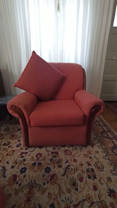 Sofá 3 pessoas mais 2 poltronas