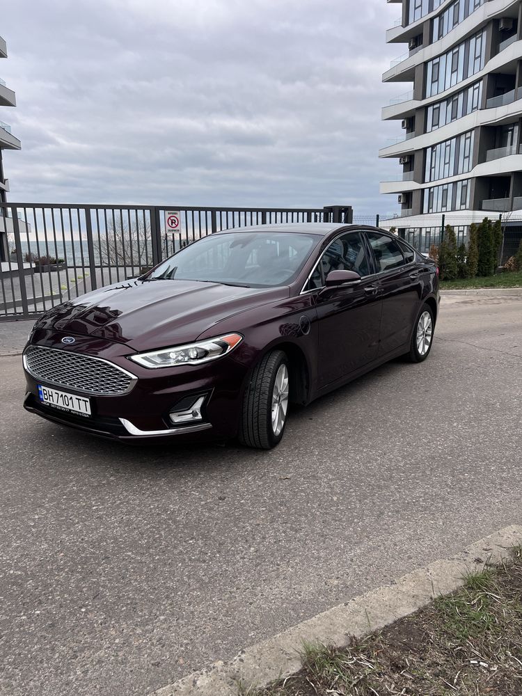 Продам Ford Fusion Titanium plug-in Hybrid