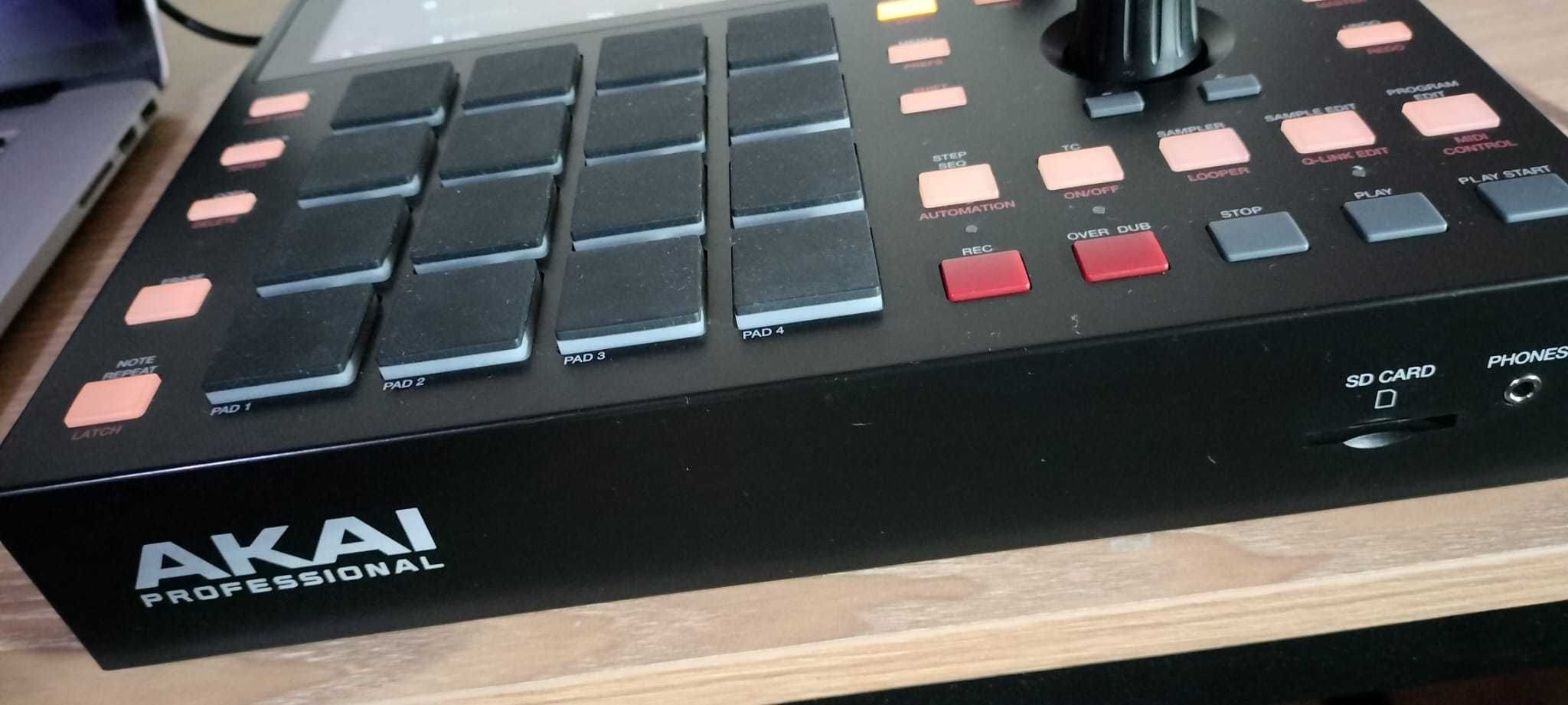 AKAI MPC ONE - Sem uso + case UDG