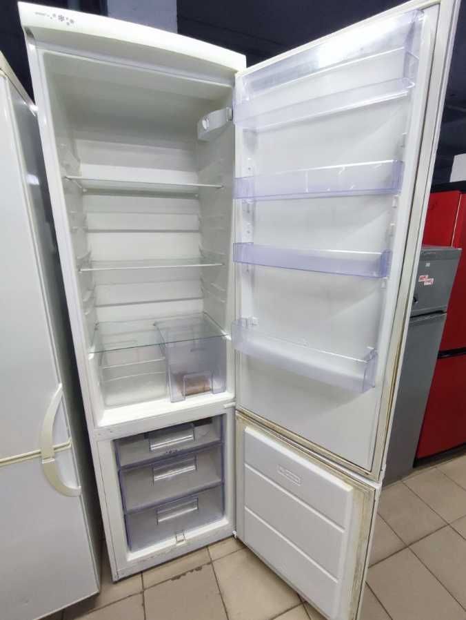 Двокамерний холодильник б/в Zanussi ZRB940PW з Європи.  Доставка.