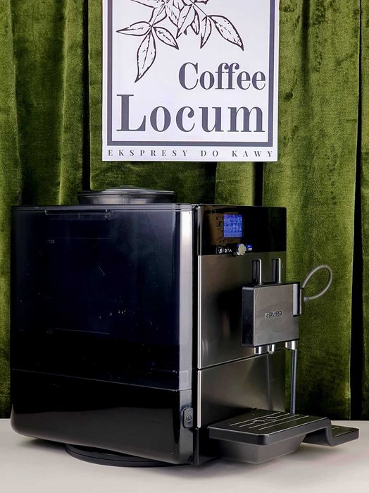 Piękny solidny ekspres z gwarancją Siemens EQ.8 s300! po serwisie