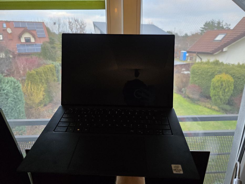 Notebook Precision Dell 5550 i9-10885H 64G 1TB W10
od
Dell