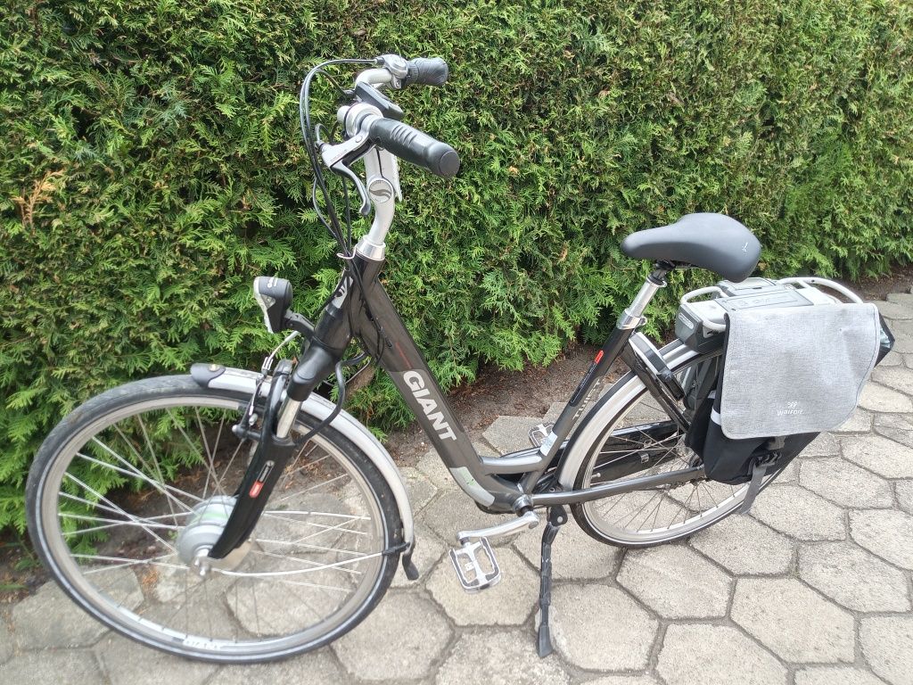 Rower elektryczny Giant Twist 1 bateria rozmiar M