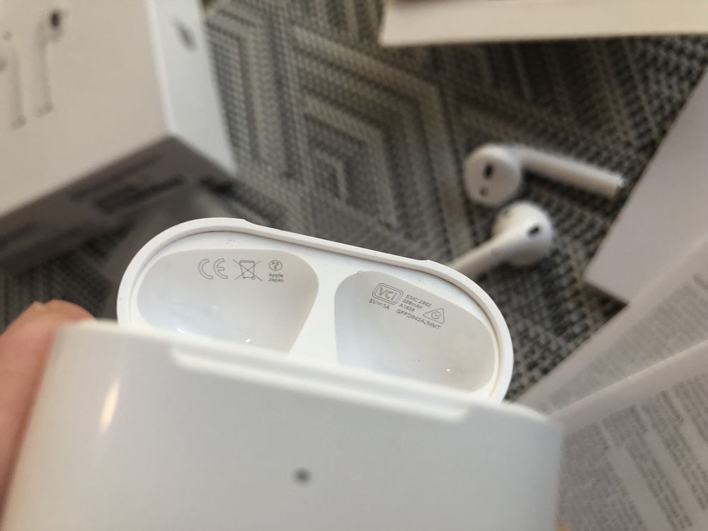 Навушники Apple 2 покоління нові