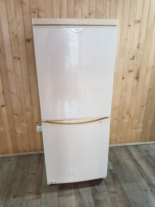 Холодильник Whirlpool
