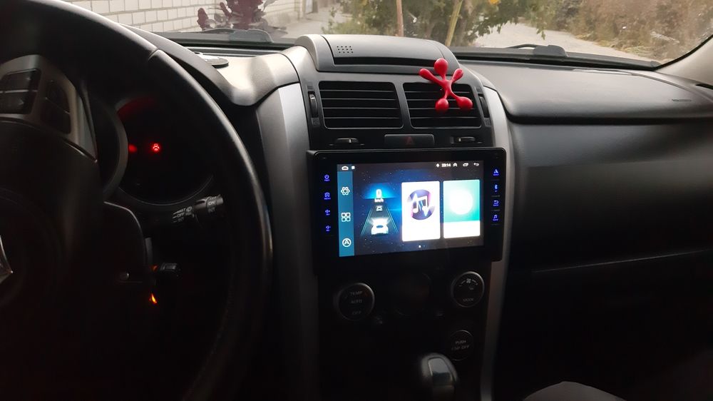 Suzuki Grand Vitara 2011, avtomat,  2.4.