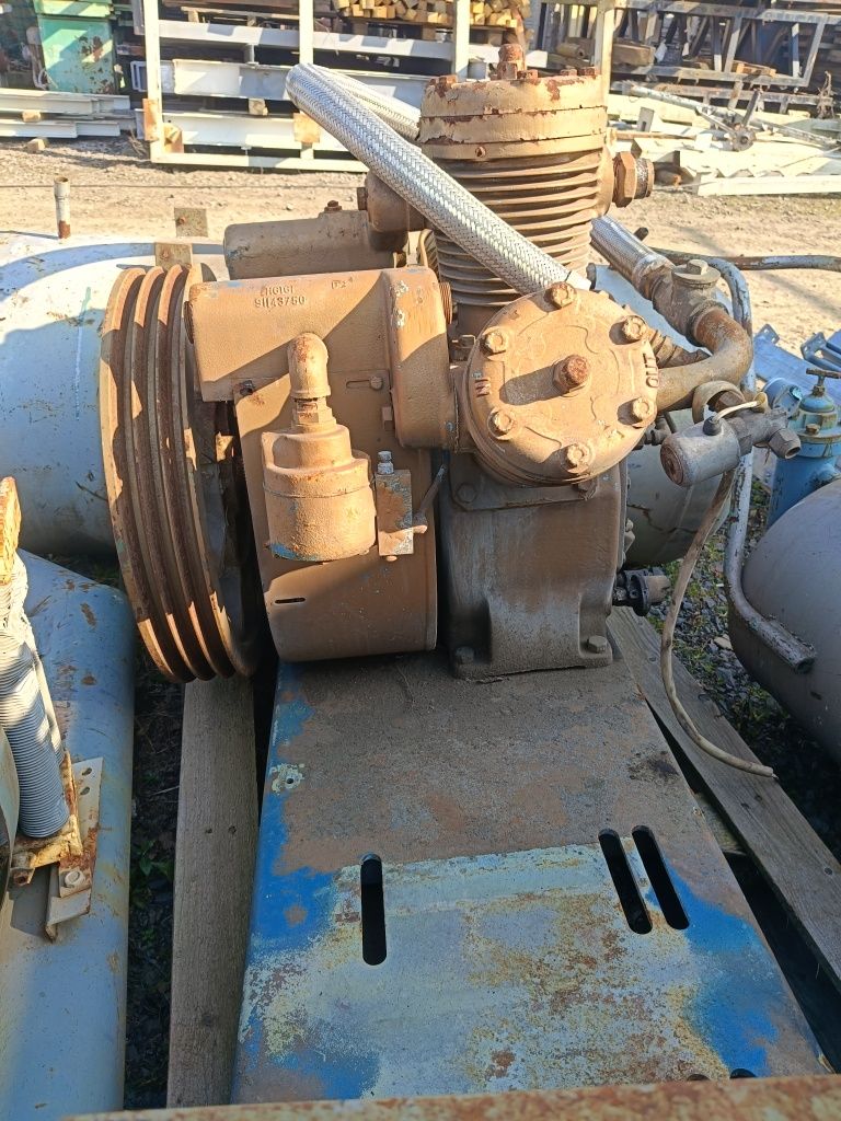 kompreso sprężarka 12bar  Ingersoll Rand 2,26m3