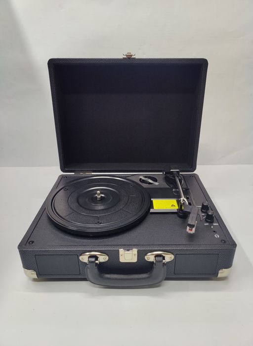 Вініловий програвач retro suitcase record player
