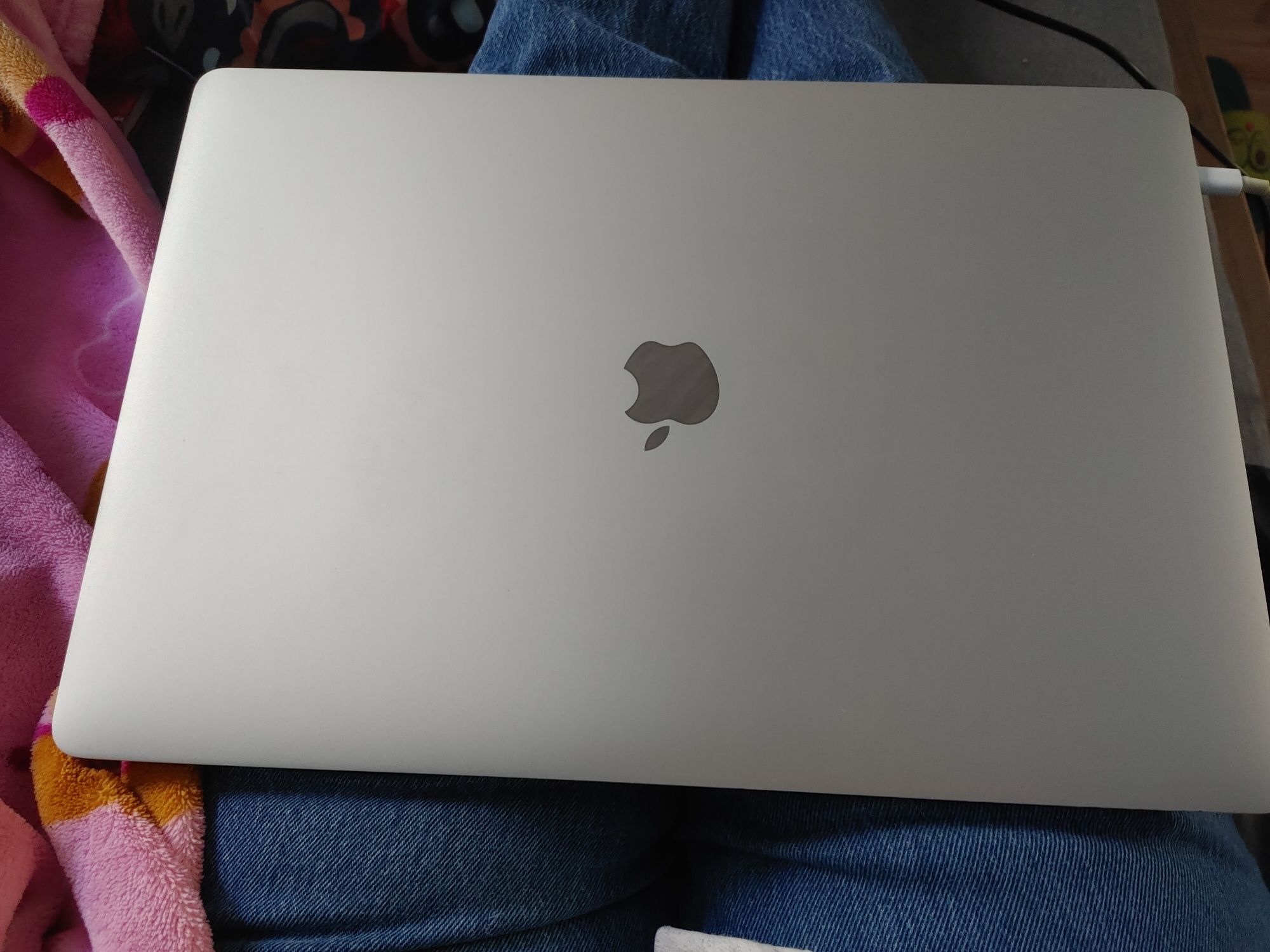 Apple MacBook Pro 16" 32 RAM Intel i9