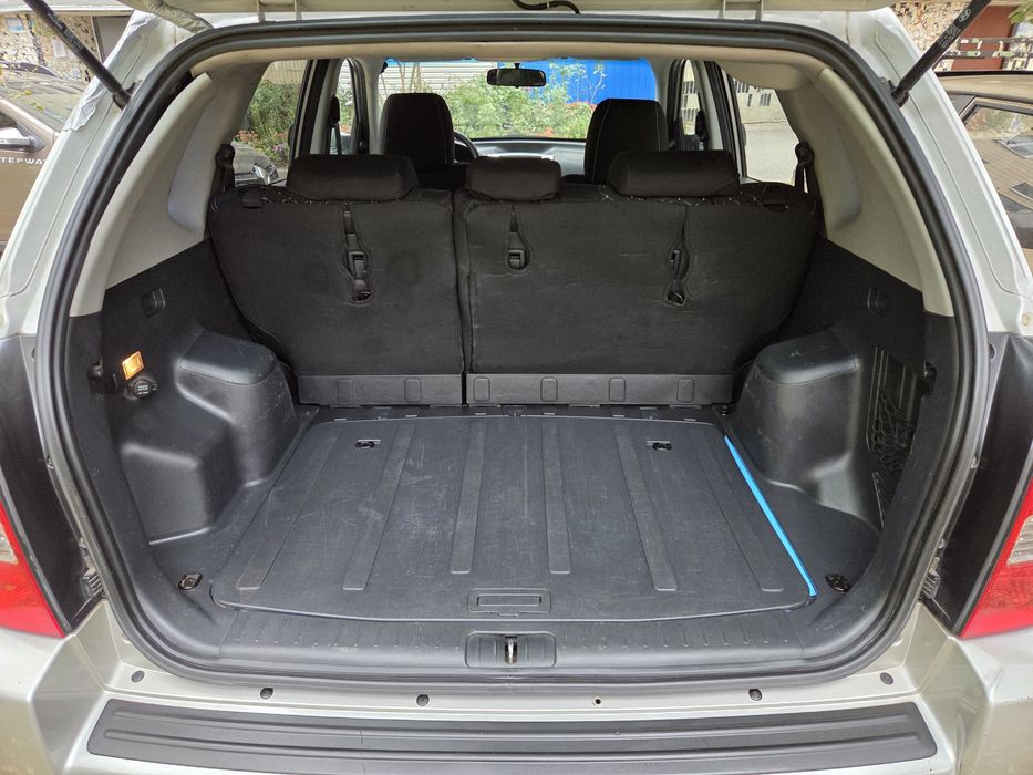Hyundai Tucson 2008 2.0 на тимчасовій для ЗСУреєстрації.