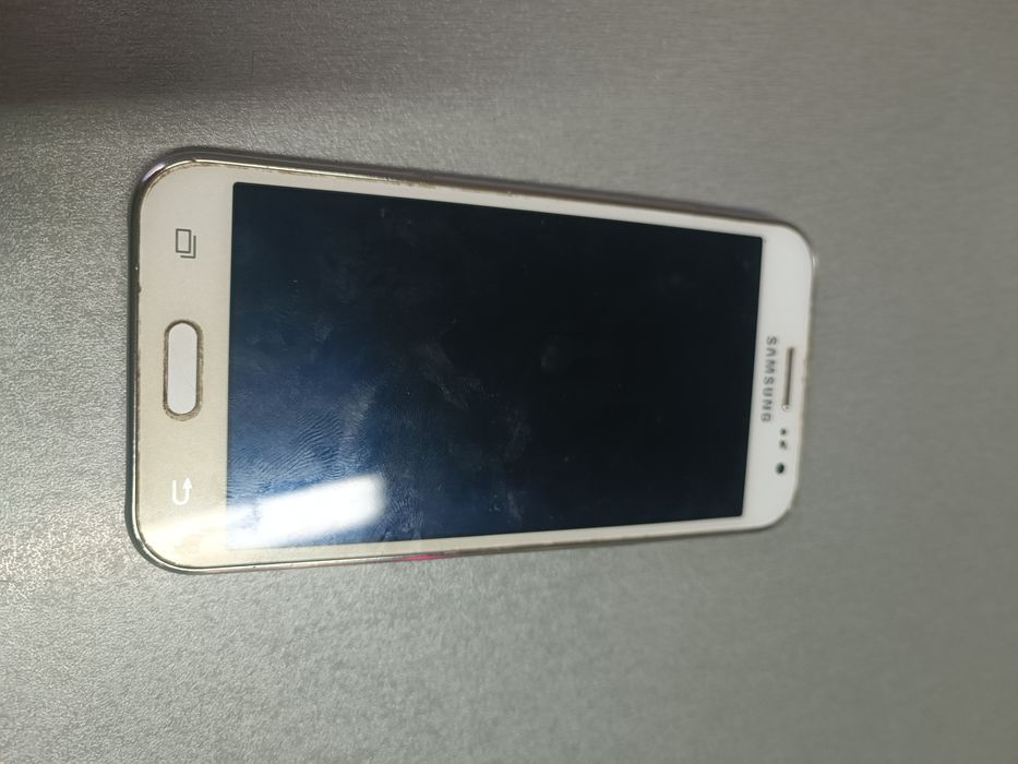 Samsung j200 j2 2015 цілий на запчастини