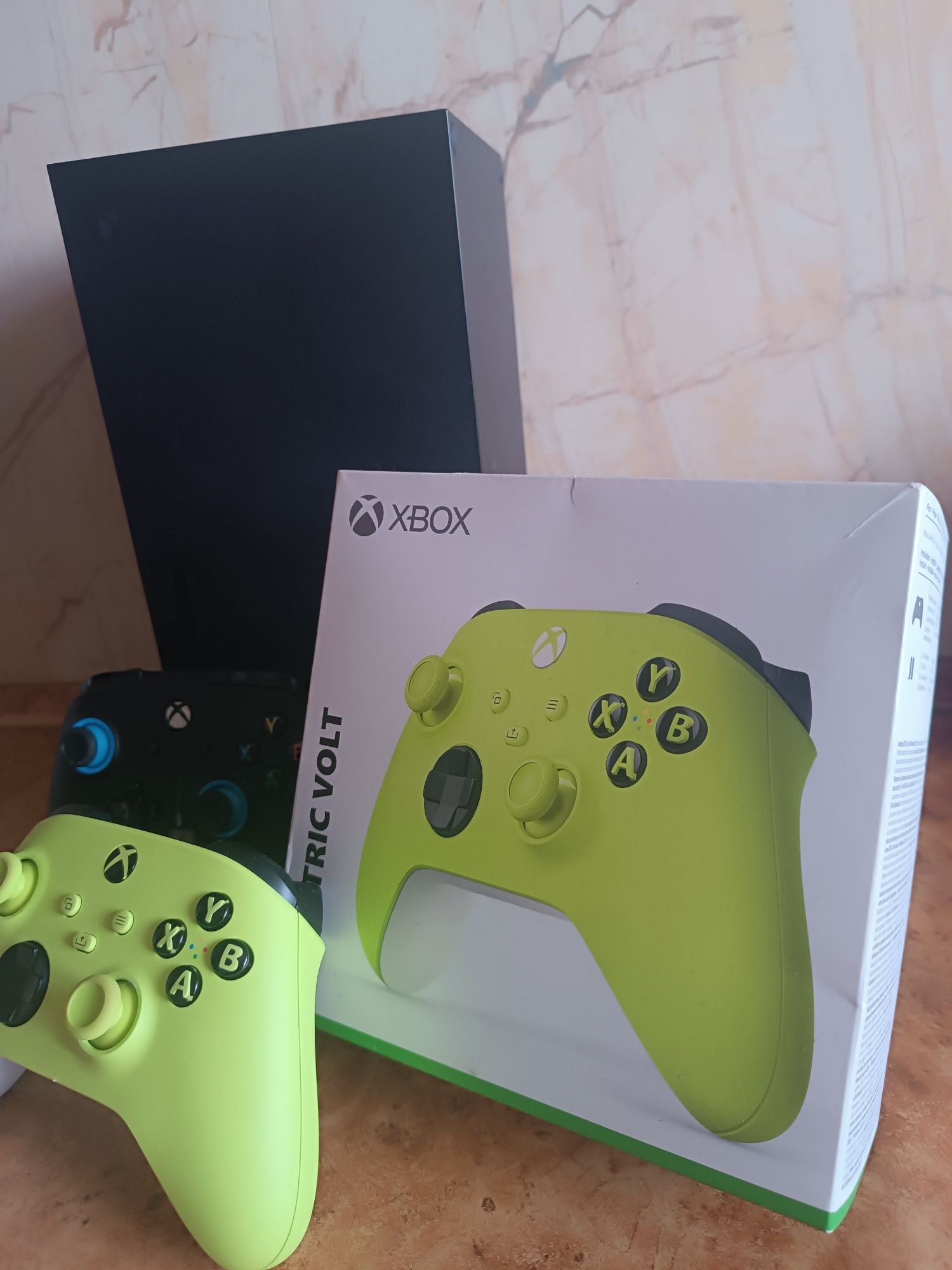 Xbox Series X 1TB + 50 игр