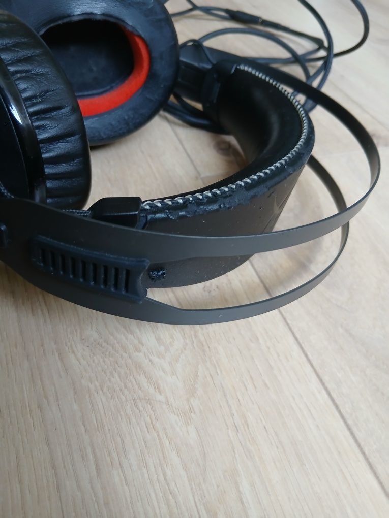 Продам ігрові навушники HYPERx