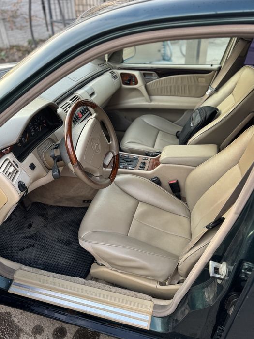 Mercedes W210 E430 1997