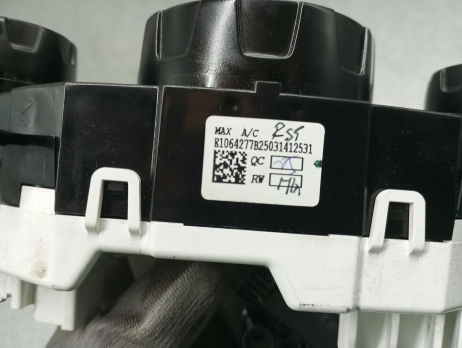 Comando chauffage / sofagem FORD Fiesta VI (CB1, CCN)