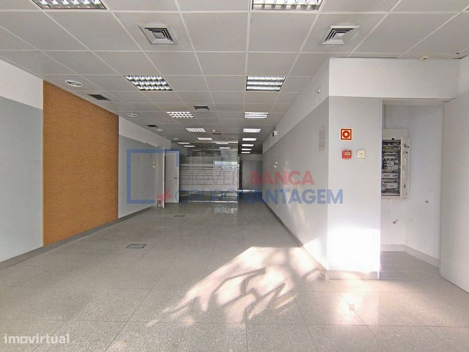 Loja 406m2 Av Novas - Lisboa