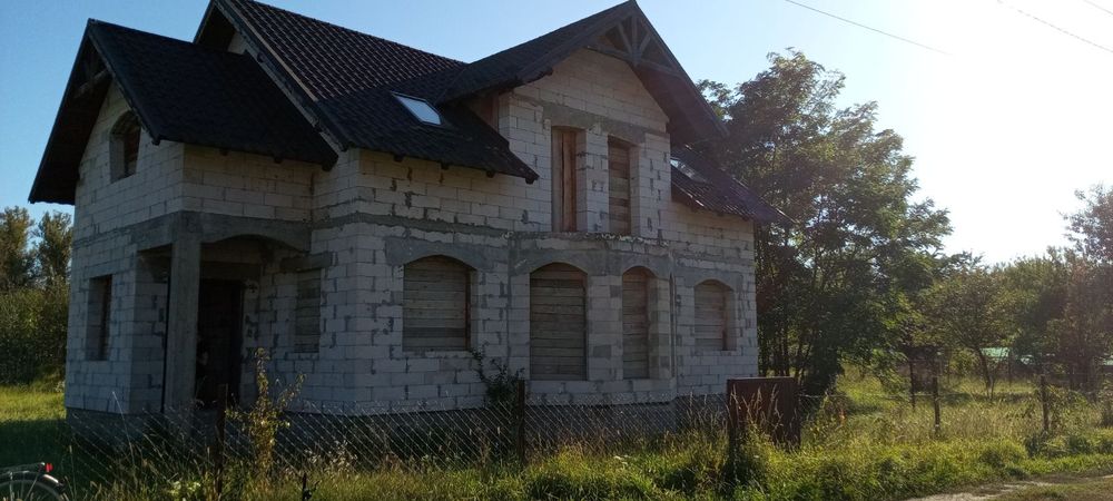 Продам гарний будинок