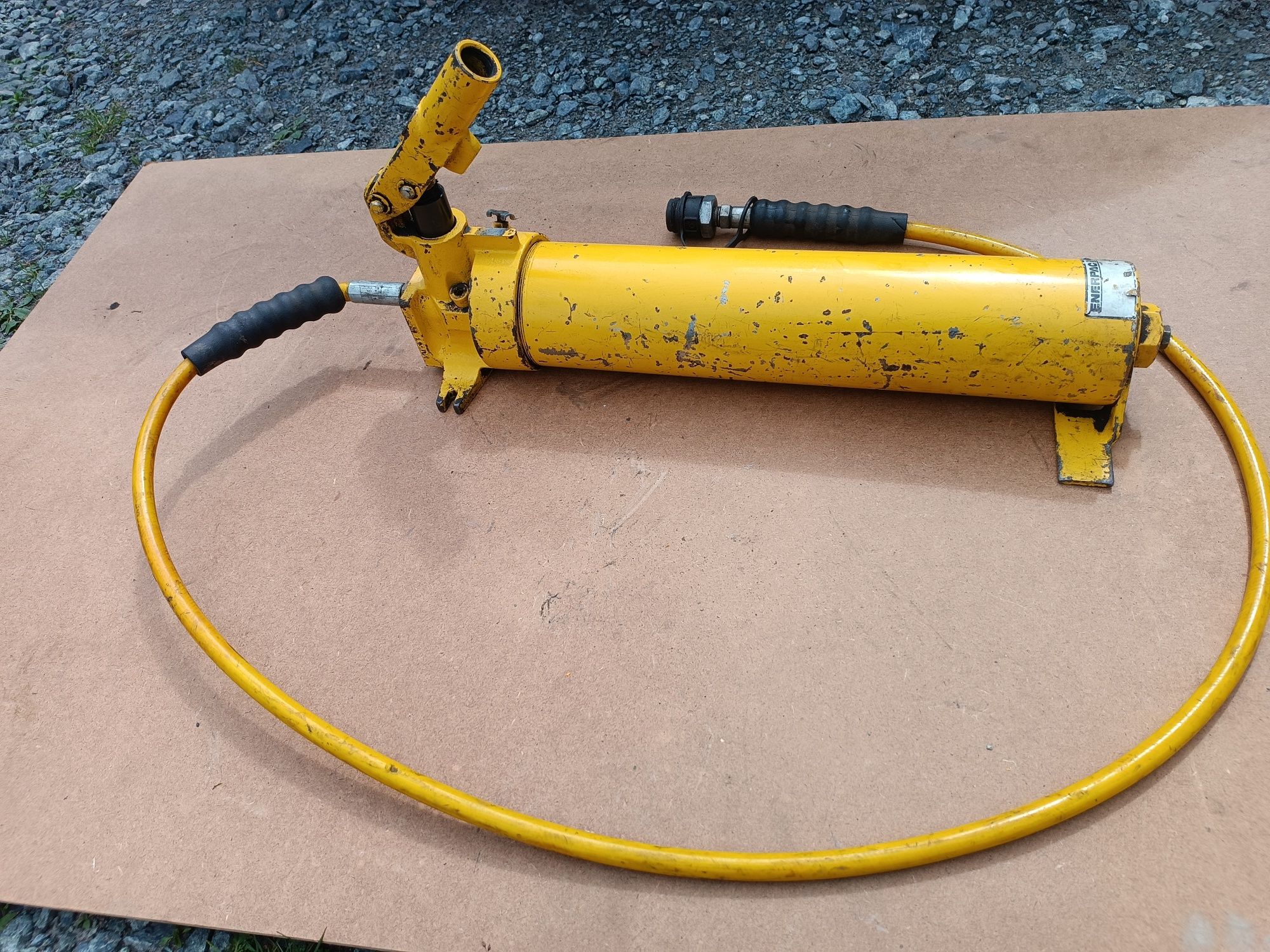 Pompa manualna hydrauliczna Typ-P80 o ciśnieniu max 700bar enerpac