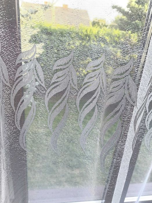 Firanki do salonu używane – komplet 4 szt. w dobrym stanie