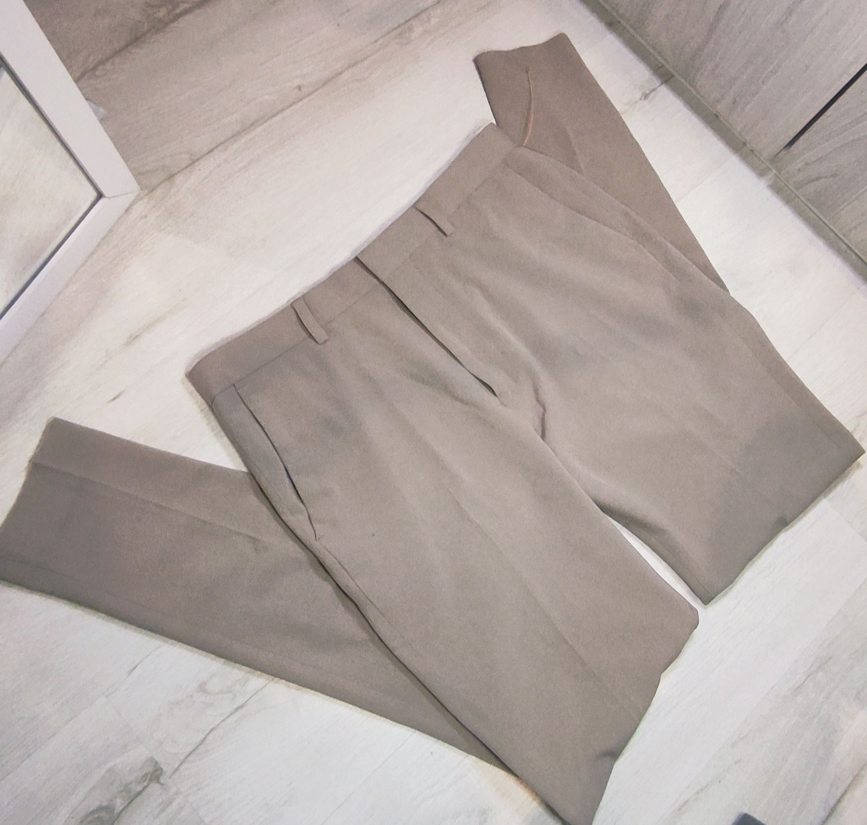 Spodnie garniturowe Asos 32/34 beżowe