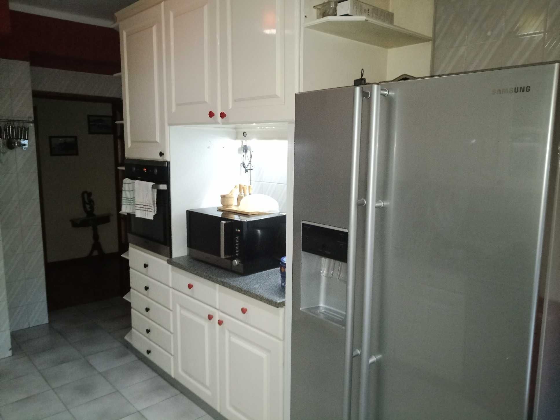 Apartamento T2 6 assoalhadas Centro Covilhã - Arrendamento