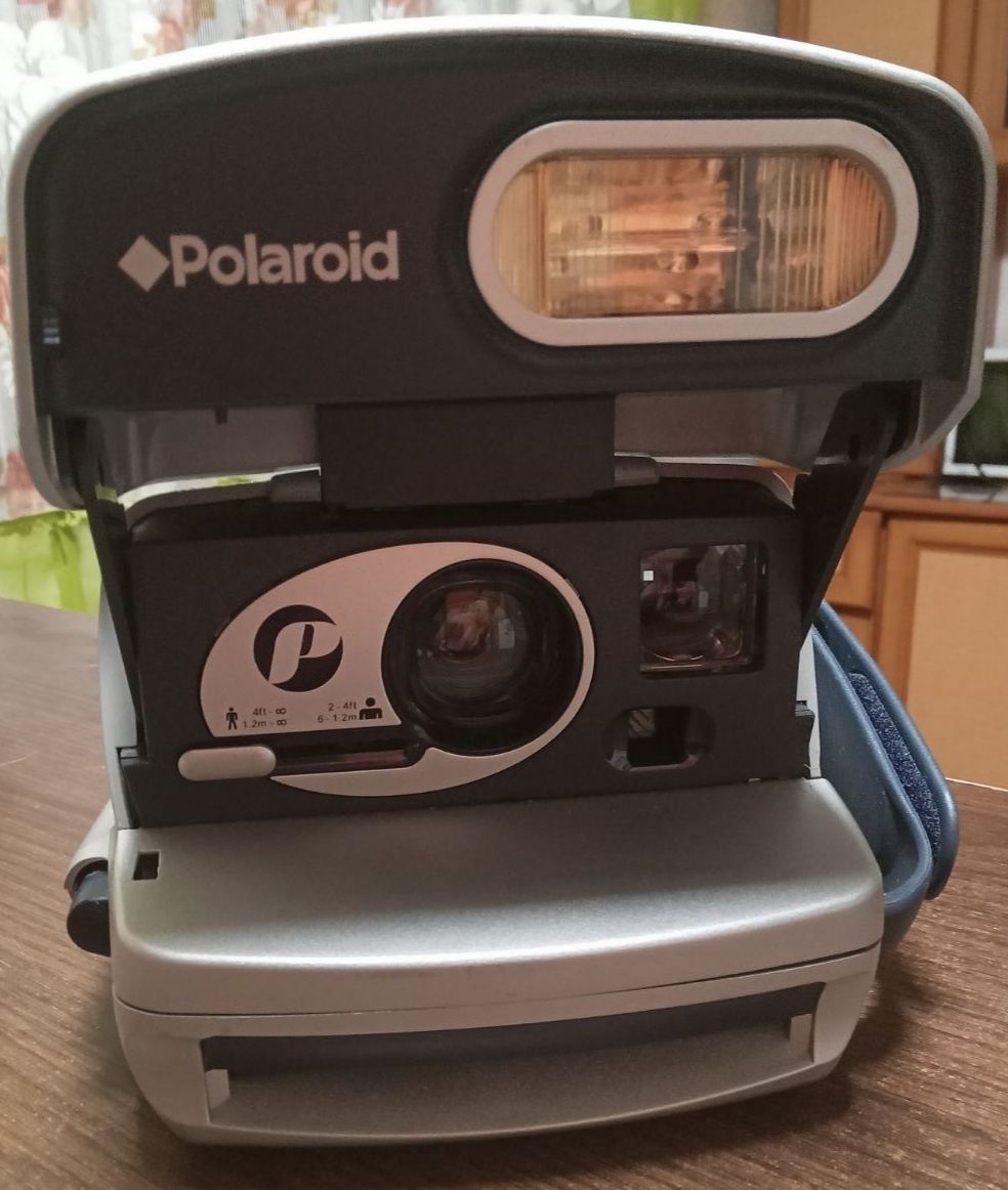 Два Фотоаппарата  Polaroid