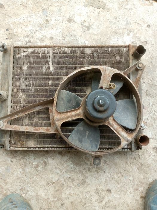 Продам радіатор Таврія карбюратор