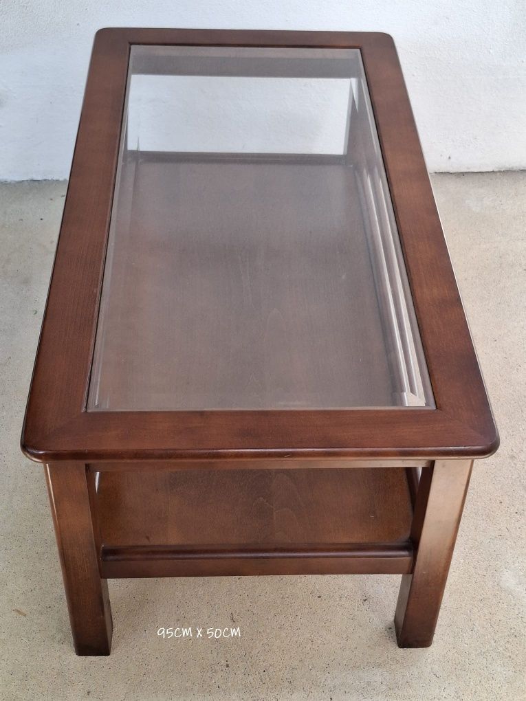 Mesa centro com vidro